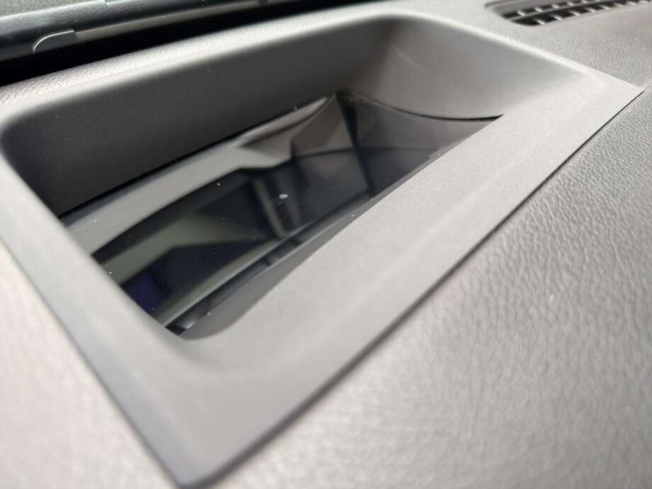 Mercedes-Benz CLA 35 AMG (Bild 17/18)