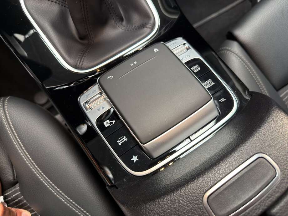 Mercedes-Benz B 180 (Bild 17/17)