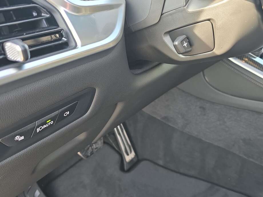 BMW X5 (Bild 18/19)