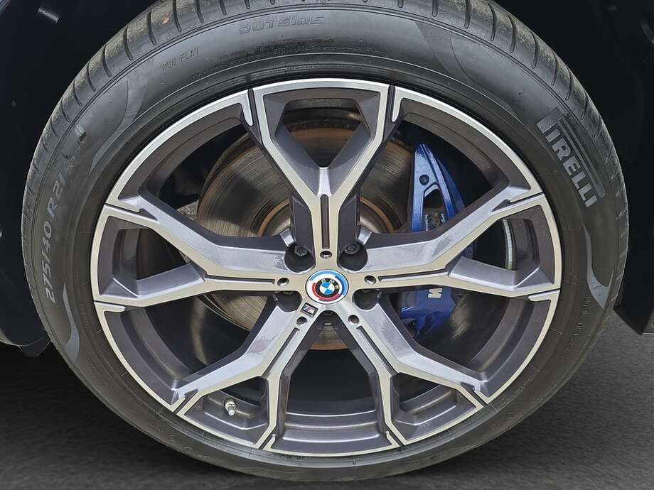 BMW X6 (Bild 9/20)