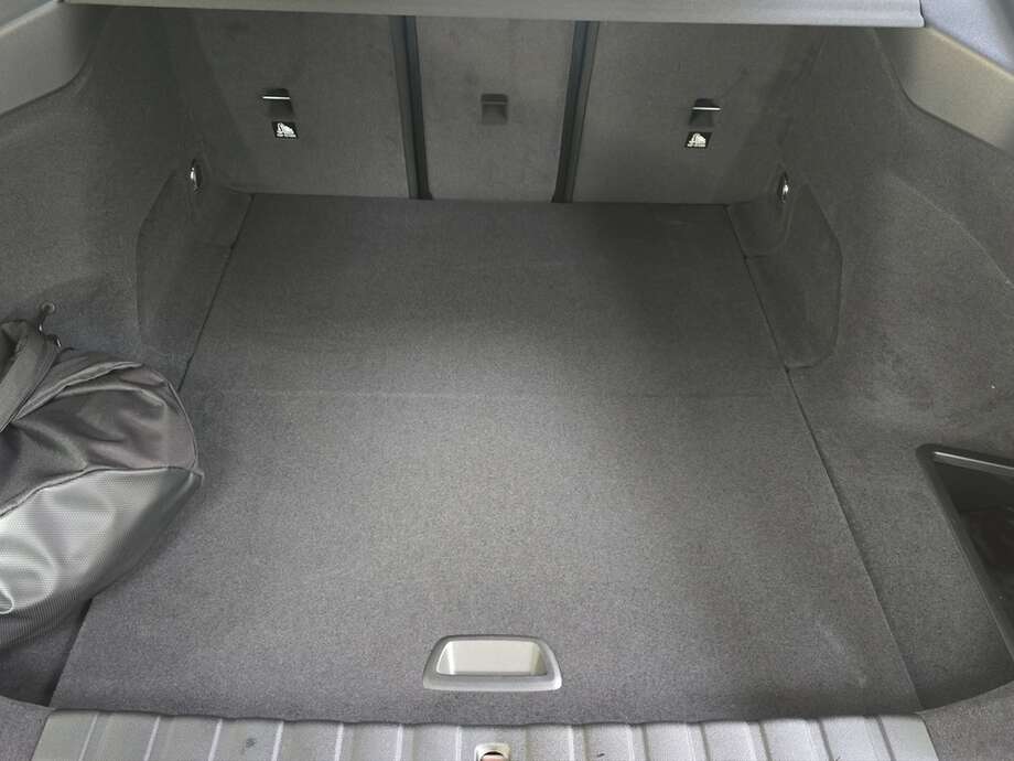 BMW i4 (Bild 15/18)