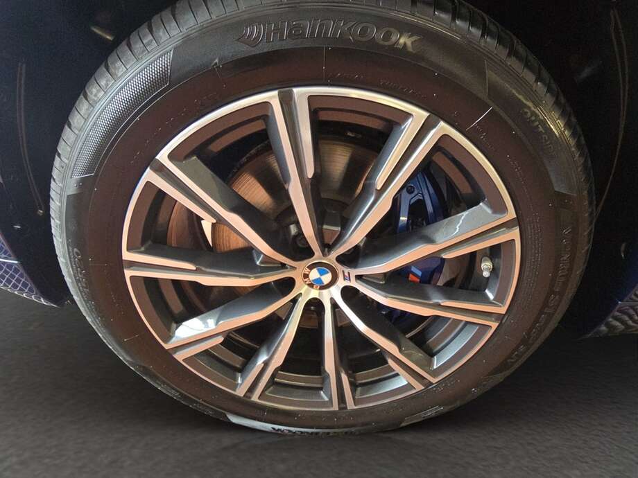 BMW X5 (Bild 9/19)