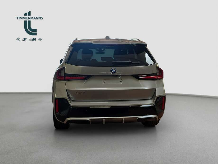 BMW BMW iX1 eDrive20 (Bild 4/17)