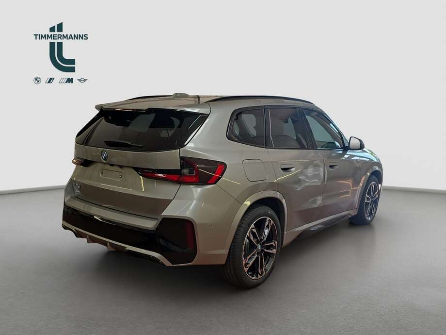 BMW BMW iX1 eDrive20 (Bild 5/17)