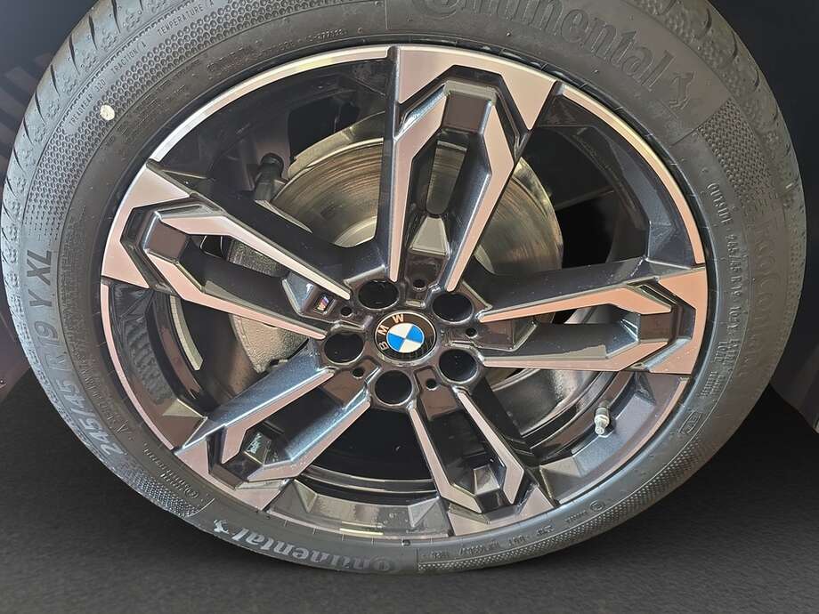 BMW BMW iX1 eDrive20 (Bild 9/17)