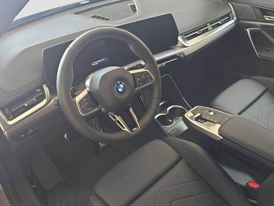 BMW BMW iX1 eDrive20 (Bild 10/17)