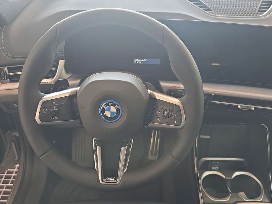 BMW BMW iX1 eDrive20 (Bild 12/17)
