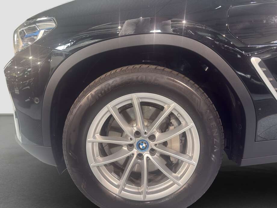 BMW X3 (Bild 9/15)