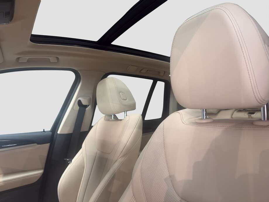 BMW X3 (Bild 11/15)