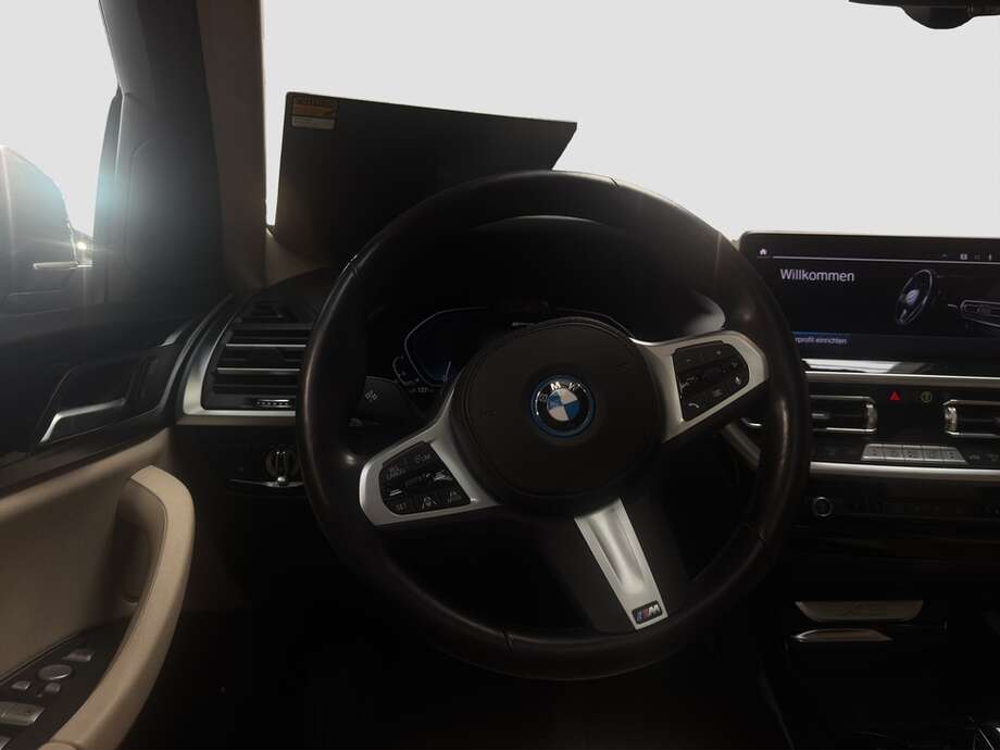 BMW X3 (Bild 12/15)