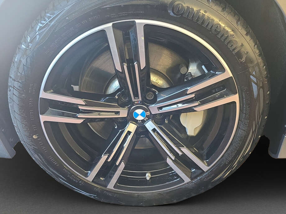 BMW 330i xDrive (Bild 9/18)