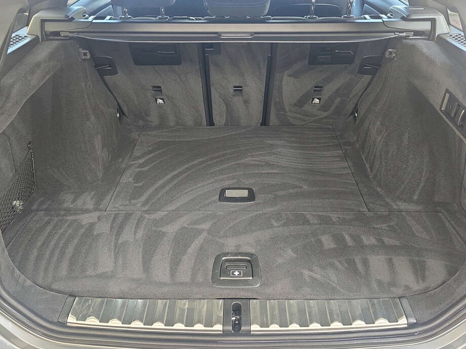 BMW 330i xDrive (Bild 15/18)