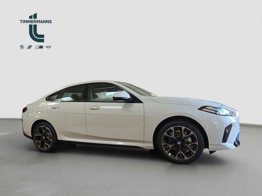 BMW 216 Gran Tourer (Bild 6/16)