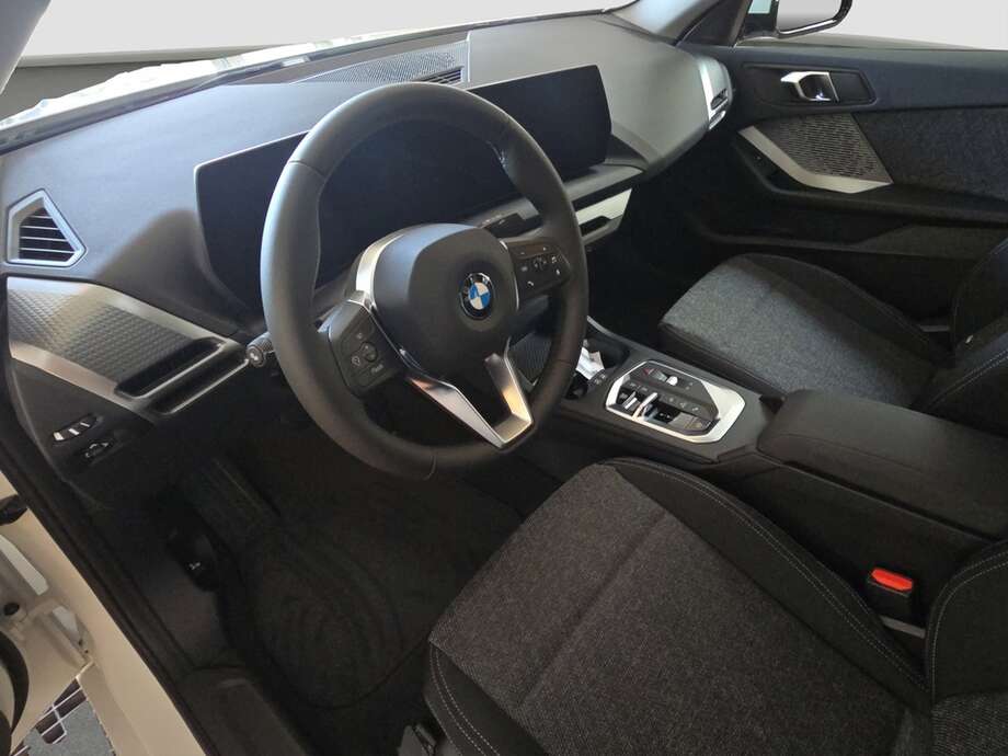 BMW 216 Gran Tourer (Bild 10/16)