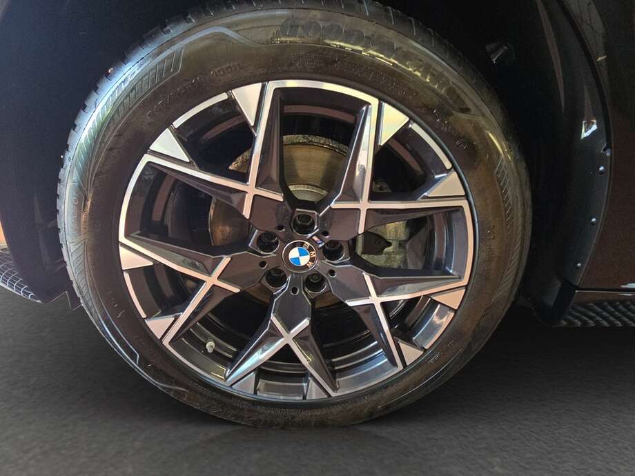 BMW X3 (Bild 9/18)