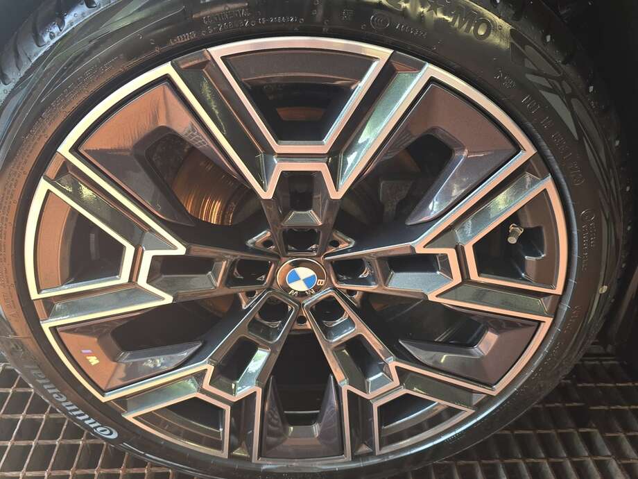 BMW 520d xDrive (Bild 10/20)