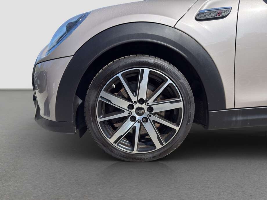 MINI Cooper S (Bild 9/22)