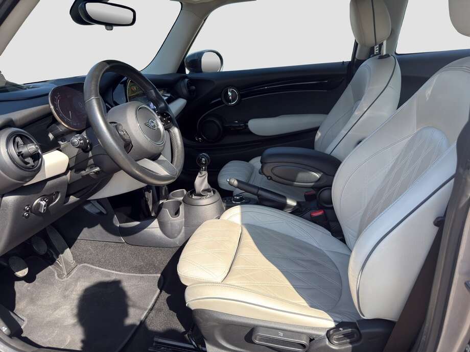 MINI Cooper S (Bild 11/22)