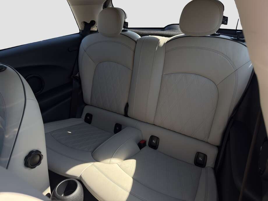 MINI Cooper S (Bild 14/22)