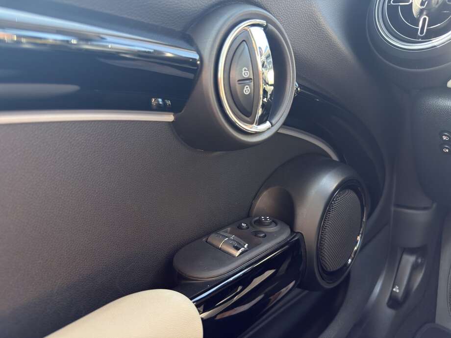 MINI Cooper S (Bild 18/22)