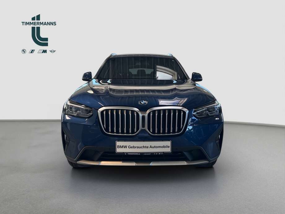 BMW X3 (Bild 8/17)