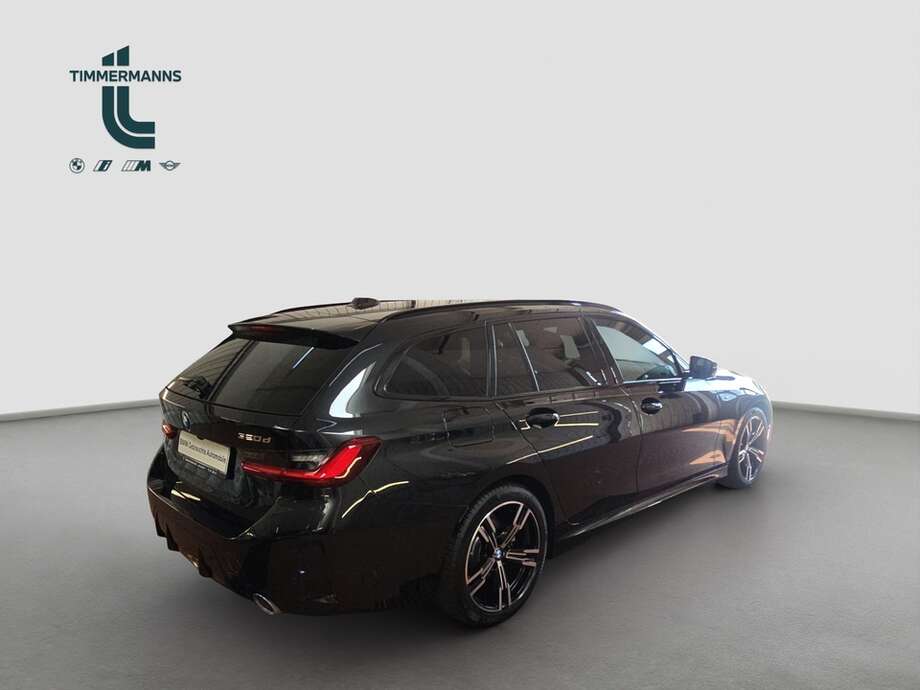 BMW 320d (Bild 5/18)