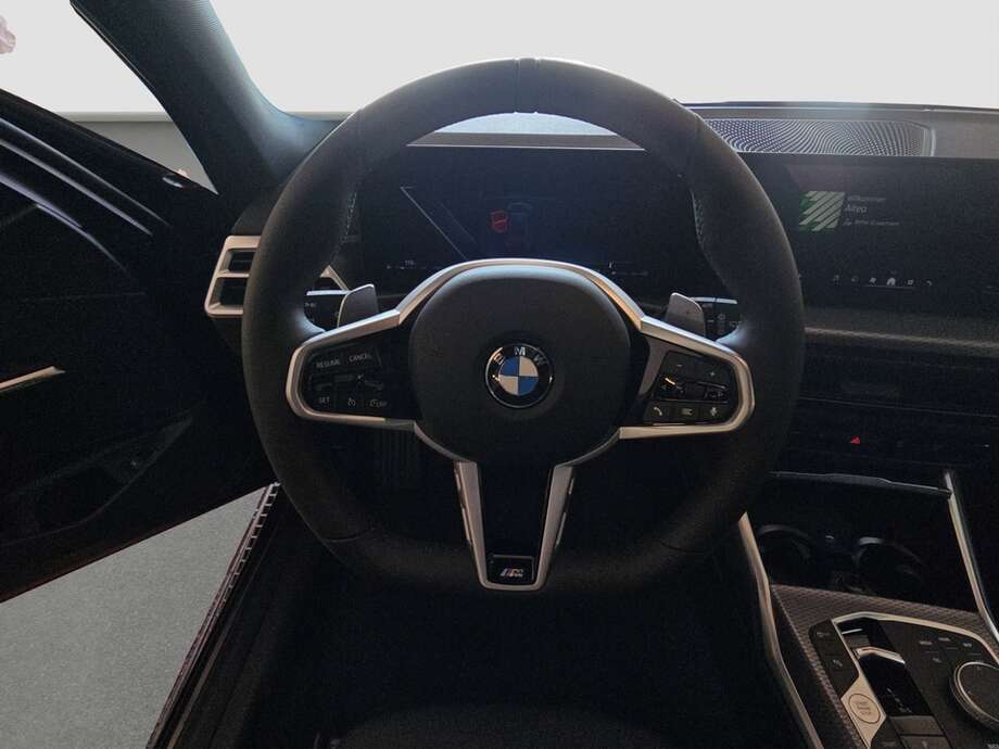 BMW 320d (Bild 12/18)