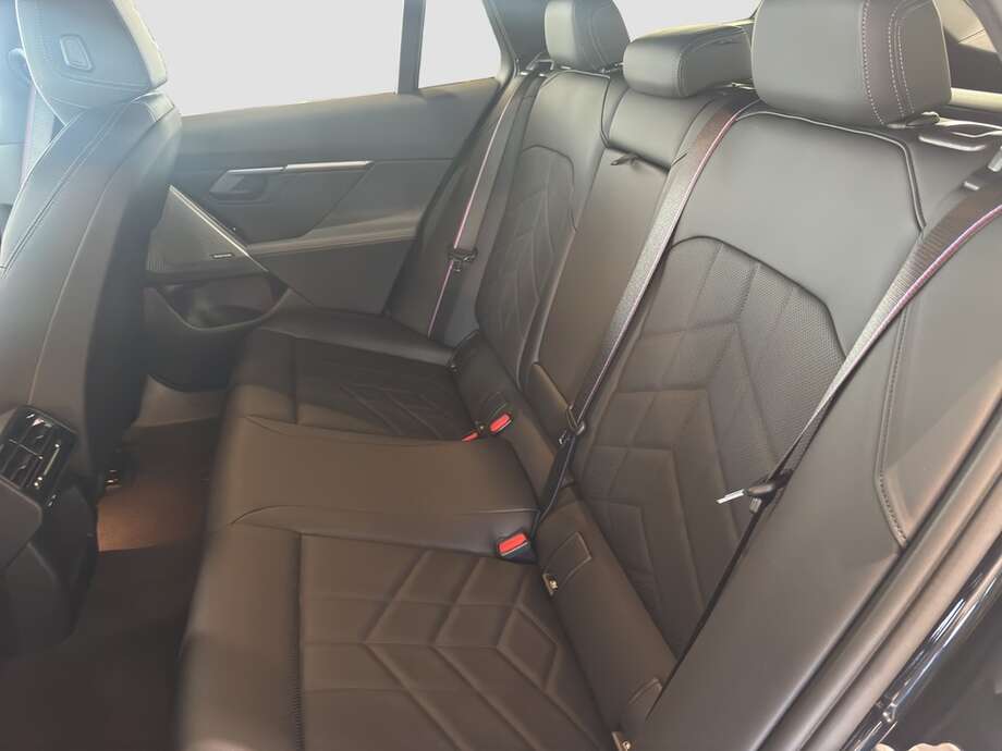 BMW 520d (Bild 13/18)