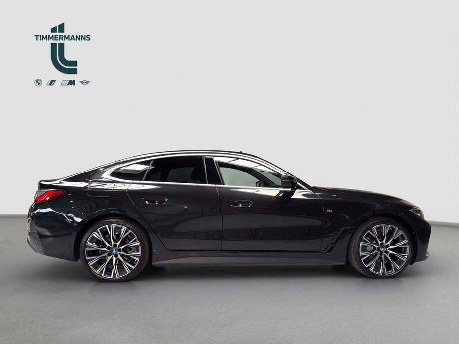 BMW i4 (Bild 6/15)