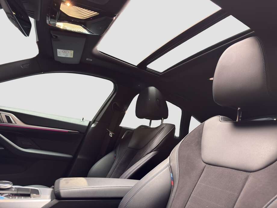 BMW i4 (Bild 11/15)