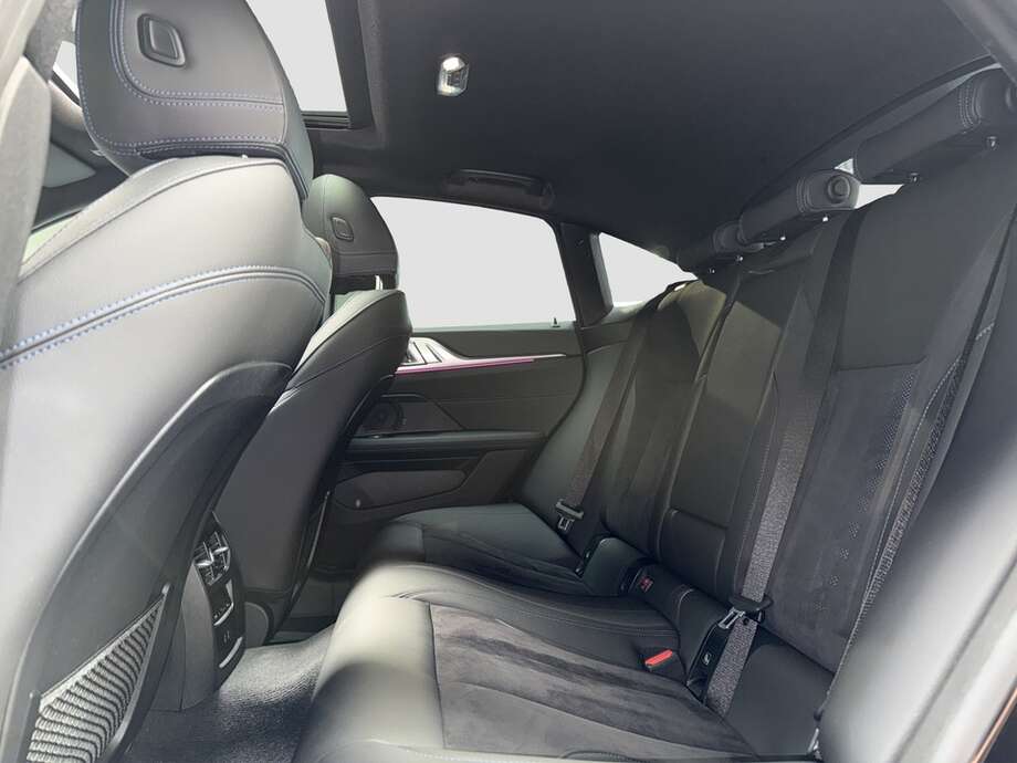 BMW i4 (Bild 14/15)