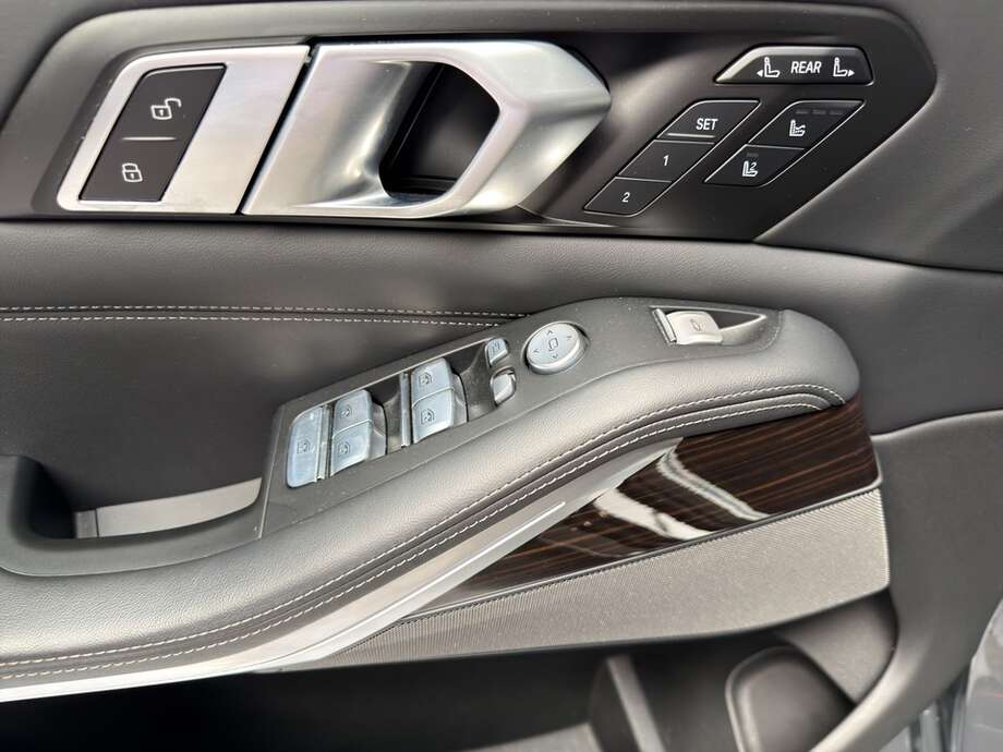 BMW X7 xDrive40d (Bild 18/19)