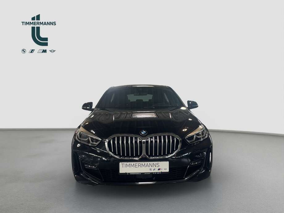 BMW 118i (Bild 8/15)