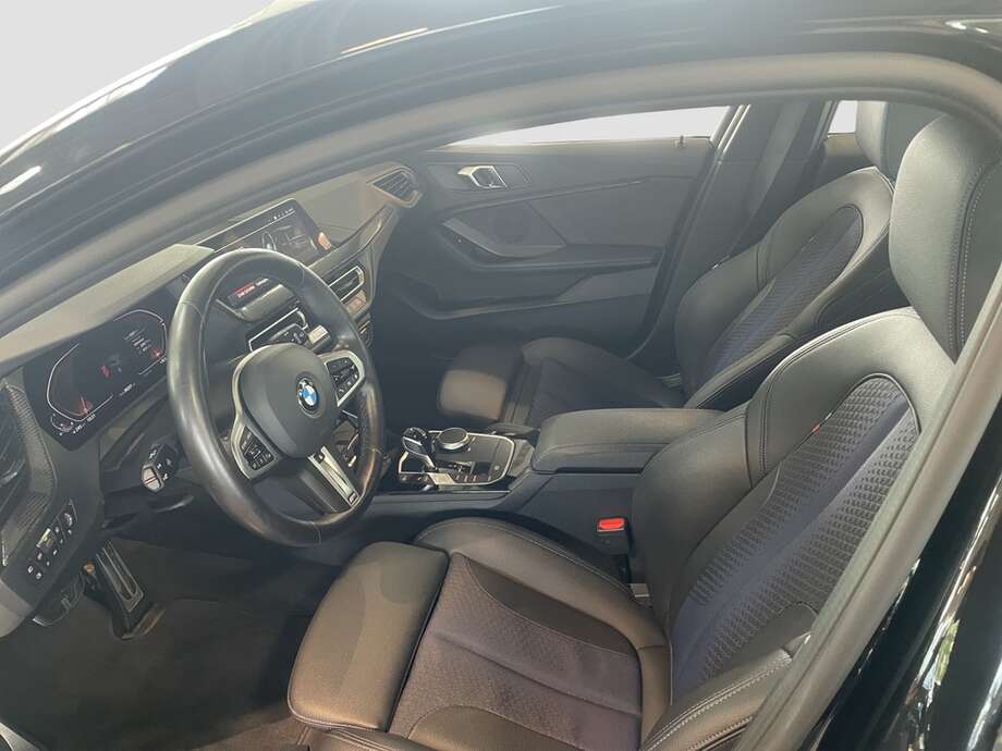BMW 118i (Bild 10/15)
