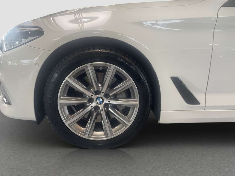 BMW 525d (Bild 8/13)