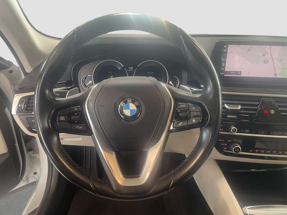 BMW 525d (Bild 10/13)