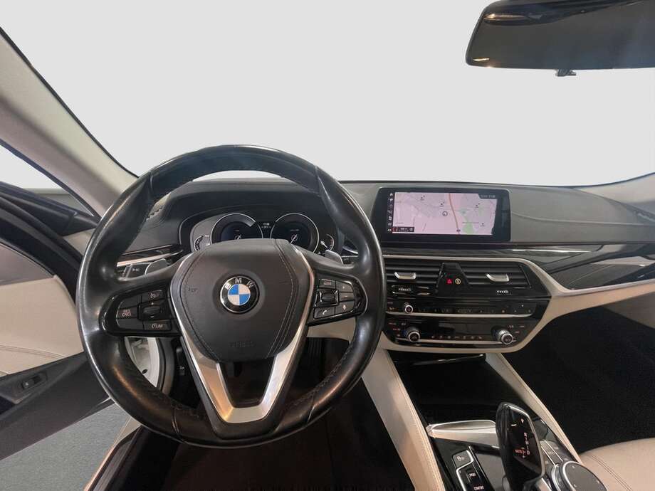 BMW 525d (Bild 11/13)