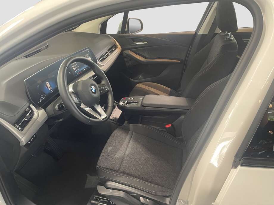 BMW 220 Active Tourer (Bild 10/16)