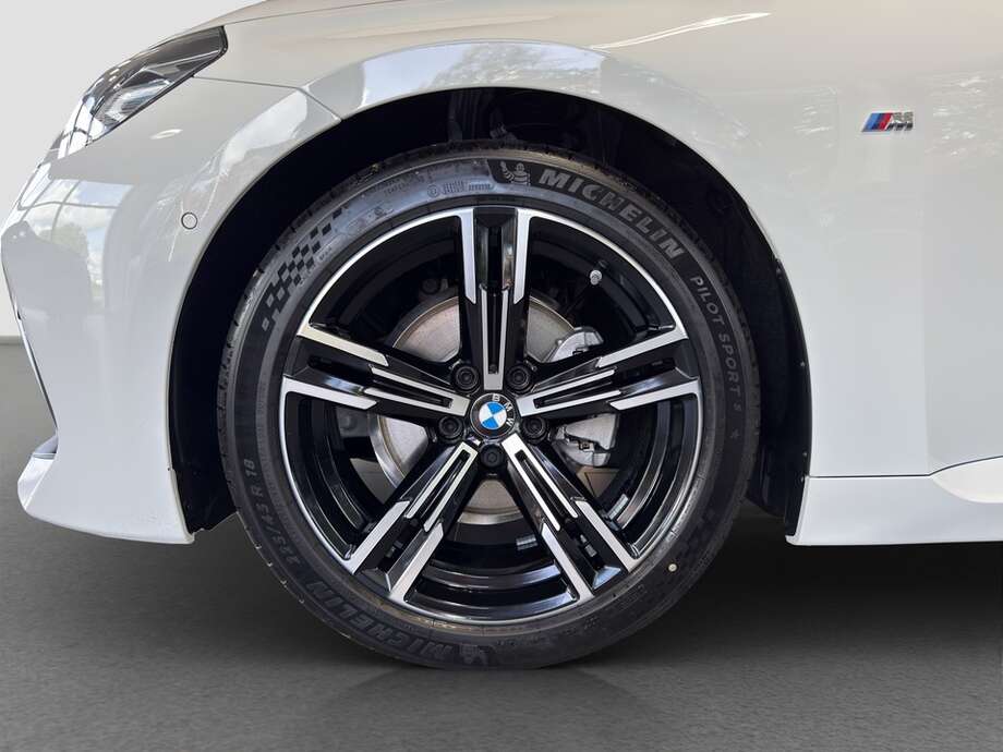 BMW 220 (Bild 9/17)