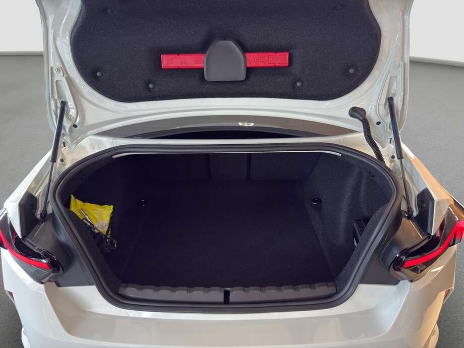 BMW 220 (Bild 15/17)