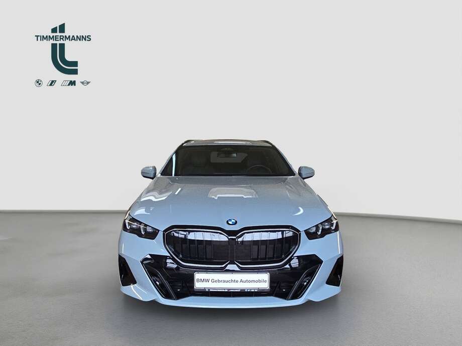 BMW 520d (Bild 8/19)