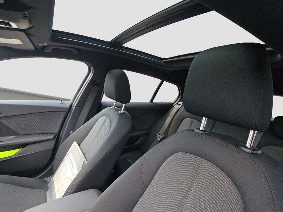 BMW 120i (Bild 11/18)