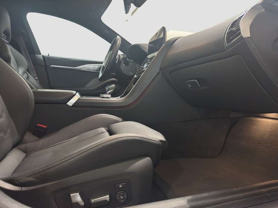 BMW 840d xDrive Gran Coupe Steptronic (Bild 16/26)