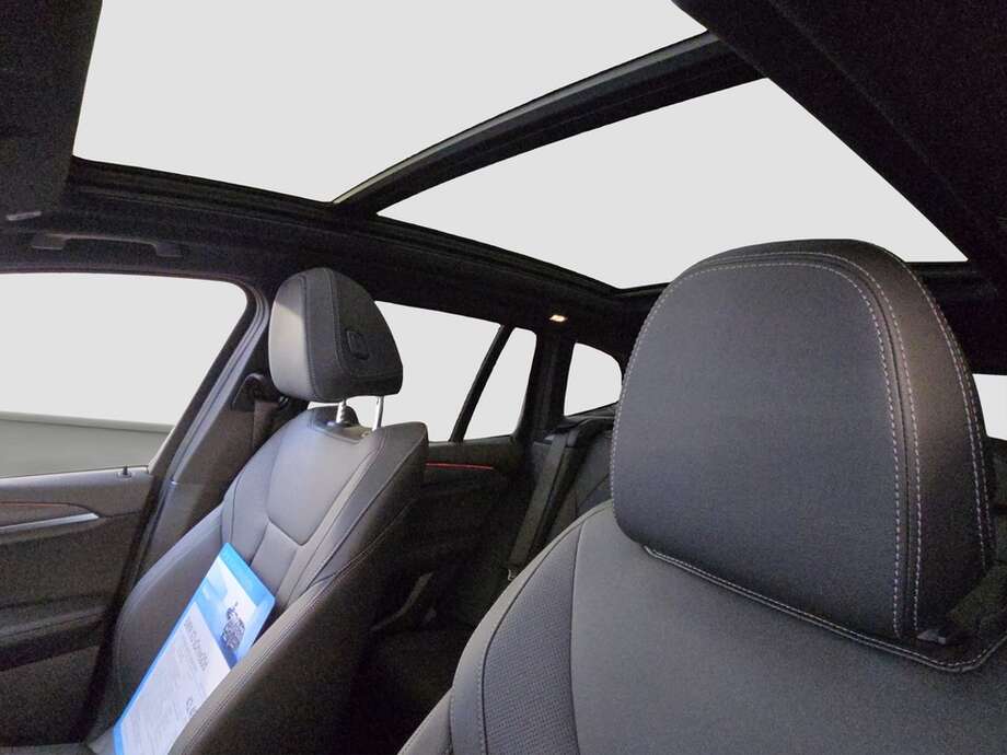 BMW X3 (Bild 12/19)