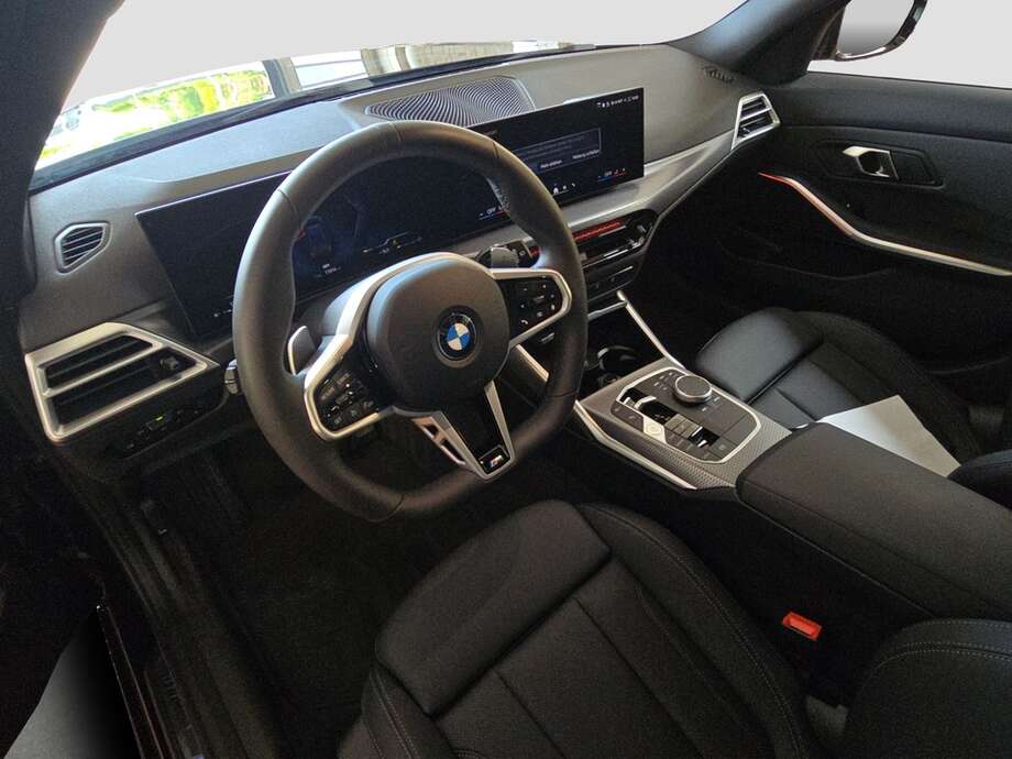 BMW 320d (Bild 10/17)