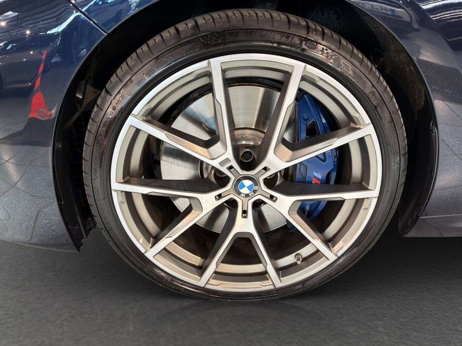 BMW M850i xDrive Cabrio (Bild 9/18)