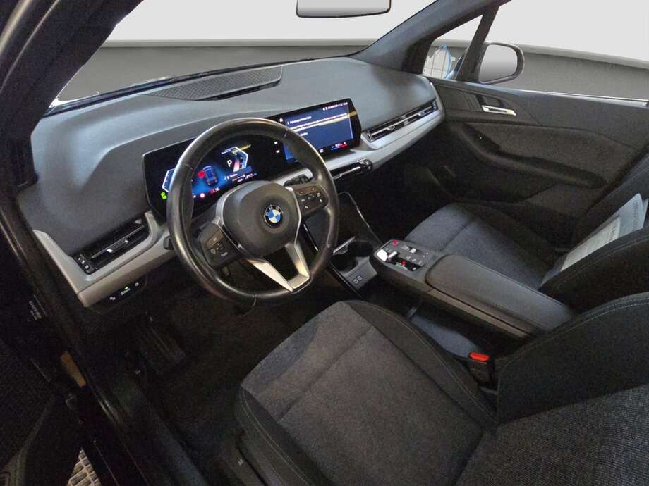 BMW 218 Active Tourer (Bild 10/18)
