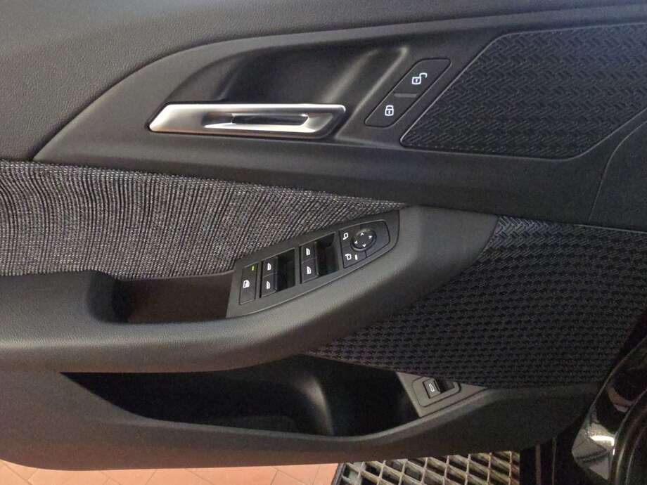 BMW 218 Active Tourer (Bild 16/18)