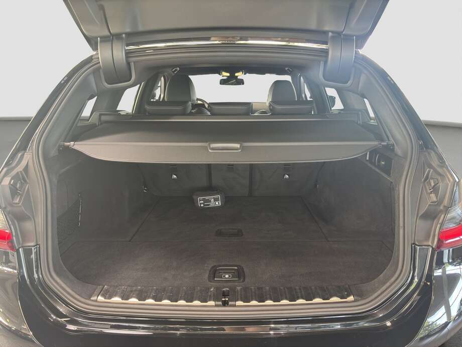 BMW 320d (Bild 14/17)