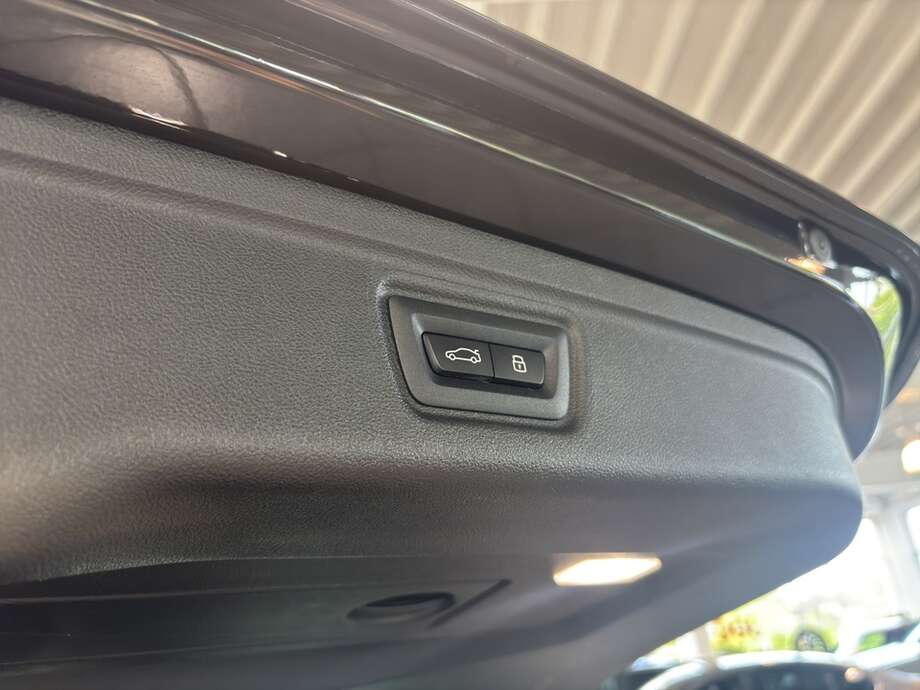 BMW 320d (Bild 15/17)